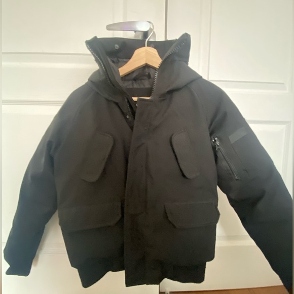 Manteau subprime - Picture 1 of 7